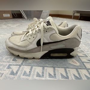 Nike Air Max 90 
Sail Baroque Brown
Rare color